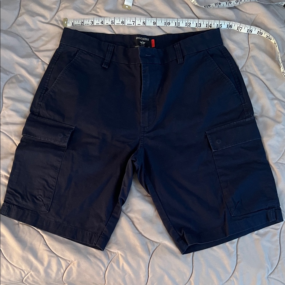 Dockers Men's Dark Blue Cargo Shorts (slightly used)
